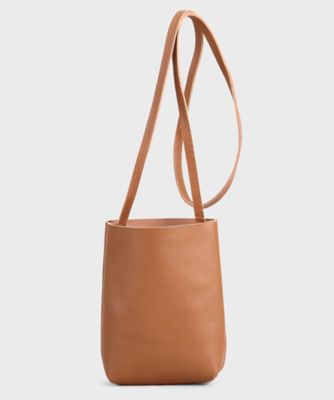 ＜BPQC/ビーピーキューシー＞ 【ミモレ掲載品】ミニレザーポシェット(BPQC72MRY006) ライトタン 【三越・伊勢丹/公式】