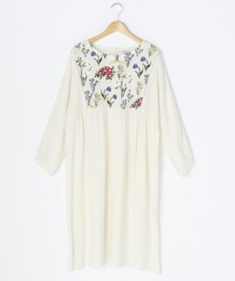 ＜スーパーハッカ フィーユ/super hakka feuille＞ 大きいサイズ フォークロアフラワー刺繍ワンピース(16120973)(クローバー) キナリ(21) 【三越・伊勢丹/公式】