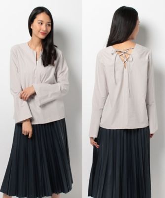 ＜レリアン/Leilian＞ キーネックフレアスリーブブラウス ライトグレー 【三越・伊勢丹/公式】