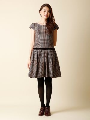＜マーリエ パー エフデ＞ フレンチスリーブチェック柄ワンピース(5973121026) モカチャ 【三越・伊勢丹/公式】