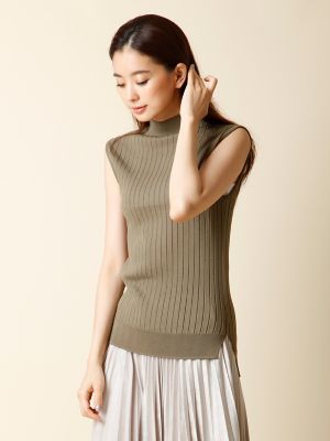 ＜INED/イネド＞ ホールガーメント(R) ノースリーブタートルリブセーター《M-1》(7173170037) カーキ 【三越・伊勢丹/公式】