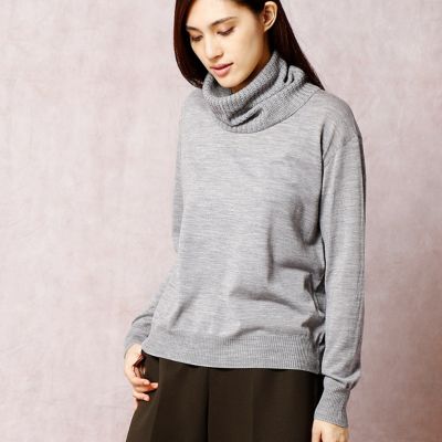 ＜COMME CA DU MODE/コムサデモード＞ オフタートル風スヌード付きプルオーバー(1004IC03) 01 【三越・伊勢丹/公式】