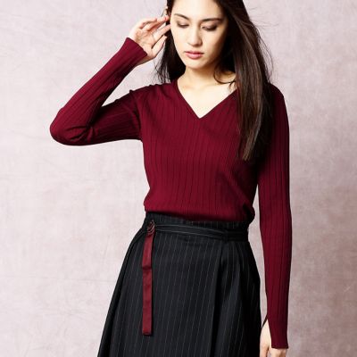 ＜COMME CA DU MODE/コムサデモード＞ レーヨンストレッチワイドリブVネックニット(1009IC06) レッド 【三越・伊勢丹/公式】