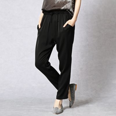 ＜BASILE 28/バジーレ28＞ シルクストレッチパンツ(2814QZ22) ブラック 【三越・伊勢丹/公式】