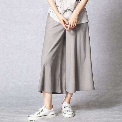 ＜β/ベータ＞ メリルハイテンションガウチョパンツ(7777PZ05) グレー 【三越・伊勢丹/公式】