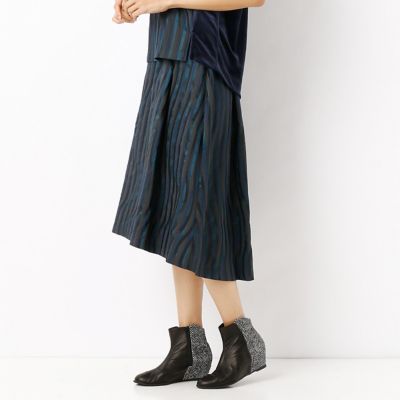 ＜Gabardine K.T+（大きいサイズ）＞ 大きいサイズ ベロア使いフィッシュテールスカート(7801FC02) ネイビー 【三越・伊勢丹/公式】