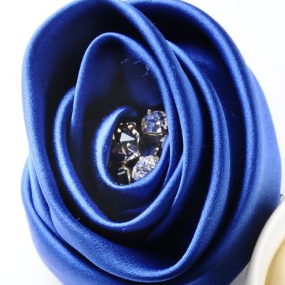 ＜laneii/ラネイ＞ ローズブローチ(0129-086) ブルー(05) 【三越・伊勢丹/公式】