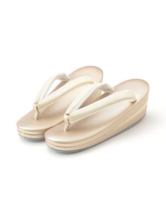 ＜伊と忠＞ フォーマル草履(M) 輝 金 【三越・伊勢丹/公式】