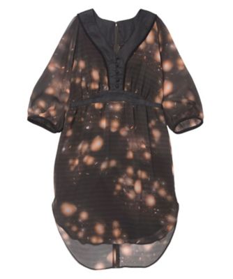 【SALE（三越）】＜CROSS M/mika ninagawa/クロスエム ミカニナガワ＞ くるみドレス(1701-W-09) Jダイダイハナビ 【三越・伊勢丹/公式】