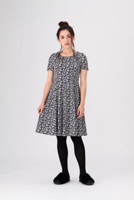 ＜アリスバーリーL plus＞ 大きいサイズ OMI 単彩フラワーワンピース(8137291804)(クローバープラス) ネービーブルー(120) 【三越・伊勢丹/公式】