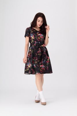 ＜ef-de L＞ 大きいサイズ OMI フラワープリント ワンピース(55-73121421)(クローバープラス) クロ(10) 【三越・伊勢丹/公式】