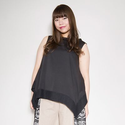 【SALE（伊勢丹）】＜VARAL DE MODA+＞ 大きいサイズ ヘムレースノースリーブトップ(V71-2004)(クローバー) ブラック(90) 【三越・伊勢丹/公式】