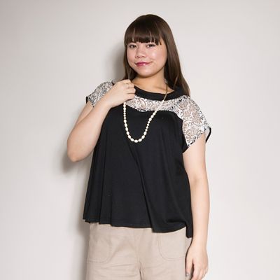 【SALE（伊勢丹）】＜VARAL DE MODA+＞ 大きいサイズ スタンドオフカラーオパールプリントプルオーバー(V71-2017)(クローバー) ブラック(90) 【三越・伊勢丹/公式】