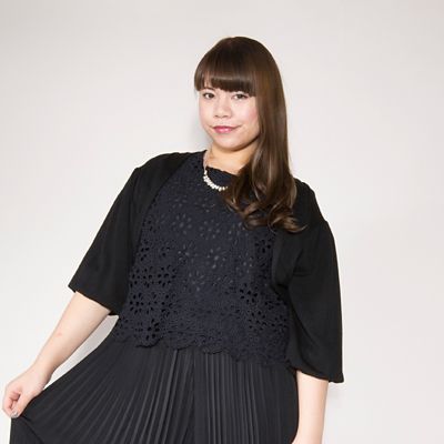 【SALE（伊勢丹）】＜VARAL DE MODA+＞ 大きいサイズ バルーン袖ショートカーディガン(V71-2029)(クローバープラス) ブラック(90) 【三越・伊勢丹/公式】