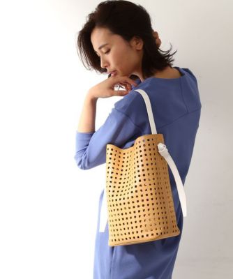 【SALE（三越）】＜ロペ/ROPE'＞ 【Oggi6月号掲載】バイカラーパンチングトート ベージュ 【三越・伊勢丹/公式】