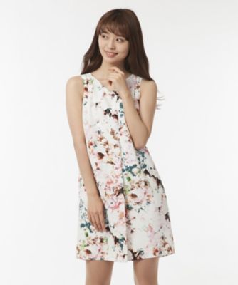 【SALE（三越）】＜ローズティアラL＞ 大きいサイズ 幾何柄プリントタックデザインワンピース ピンク 【三越・伊勢丹/公式】