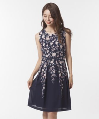 ＜ローズティアラL＞ 大きいサイズ 吹き上げフラワー刺繍ジョーゼットワンピース ネービーブルー 【三越・伊勢丹/公式】