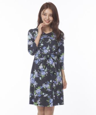 ＜ローズティアラL＞ レトロフラワープリントウエストリボンワンピース ローズティアラ(大きいサイズ) ネービーブルー 【三越・伊勢丹/公式】