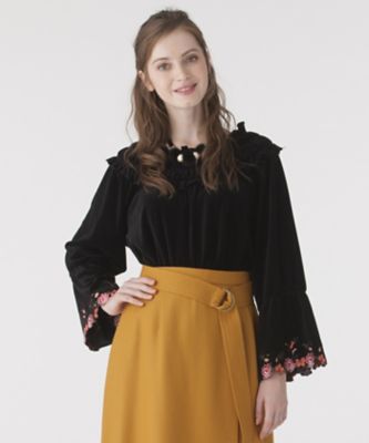 ＜ローズティアラ＞ オフショルダー風ベロアプルオーバー クロ 【三越・伊勢丹/公式】