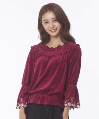 ＜ローズティアラ＞ オフショルダー風ベロアプルオーバー アカ 【三越・伊勢丹/公式】