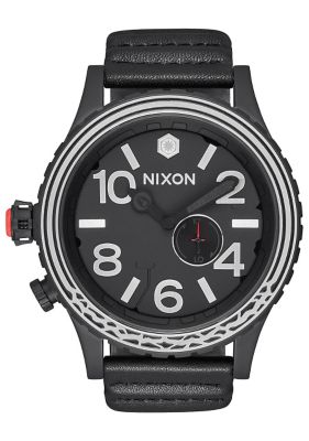 ＜ニクソン/nixon＞ THE 51-30 LEATHER SW(NA1063SW2444-00) KYLO BLACK 【三越・伊勢丹/公式】