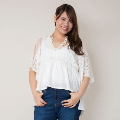 【SALE（伊勢丹）】＜VARAL DE MODA+＞ 大きいサイズ ストライプレース振袖プルオーバー(V71-4341)(クローバープラス) ホワイト 【三越・伊勢丹/公式】