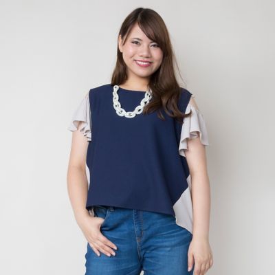 【SALE（伊勢丹）】＜VARAL DE MODA+＞ 大きいサイズ フリルオフショルダープルオーバー(V71-4350)(クローバー) ネイビー 【三越・伊勢丹/公式】