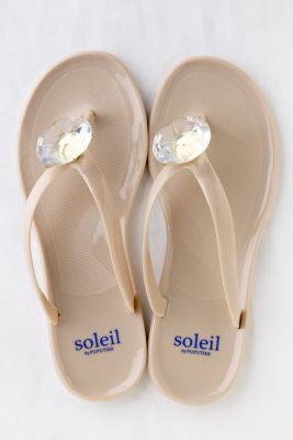 ＜ソレイユ バイププティエ＞4月ダイヤモンド・フラットサンダル ベージュ
