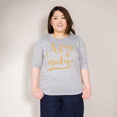 ＜VARAL DE MODA+＞ 大きいサイズ フロッキーロゴTシャツ(V72-1038)(クローバー) グレー(92) 【三越・伊勢丹/公式】