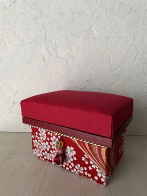 <${item.brandName}> 【三越手芸】　季節の飾りを楽しむミニ茶箱