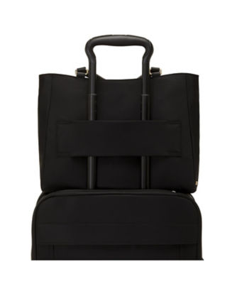 TUMIヴァレッタミディアム・トートブラック/ゴールド VOYAGEUR 「ヴェイル」ミディアム・トート ブラック/ライトゴールド