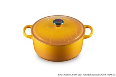 ＜LE CREUSET＞ポケモン　シグニチャー　ココット・ロンド　２２ｃｍ　ネクター　（イリディセントツマミ）【ル・クルーゼおまとめ】