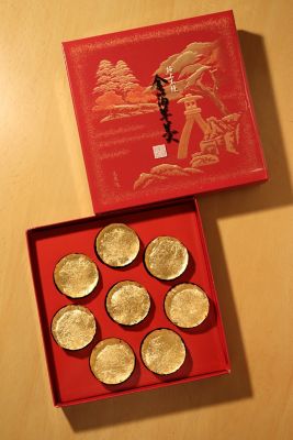 ★【産直】石川＜菓匠まつ井＞金箔羊羹８個入り