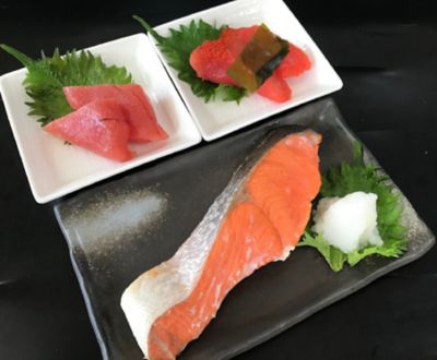 ＜北海道函館市/函館朝市船岡商店＞★【産直】北洋紅鮭と甘口たらこ・昆布〆明太子のセット