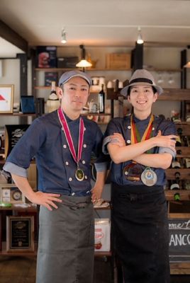 ★【産直】冷凍ピザ　北海道ボスカイオーラセット