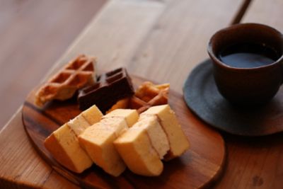 ＜北海道札幌市/KOKAGE＞★【産直】パンケーキサンドとワッフルの詰め合わせセット（北海道食材使用）