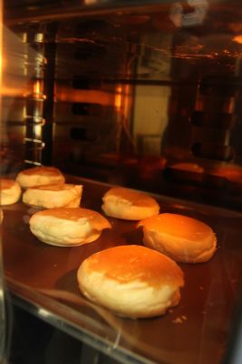 ★【産直】パンケーキサンドとワッフルの詰め合わせセット（北海道食材使用）