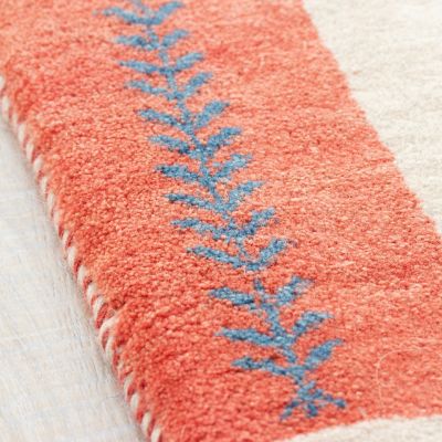 ★ペルシャ絨毯　手織りリーズバフトギャッベ　玄関マットＬサイズ【３】