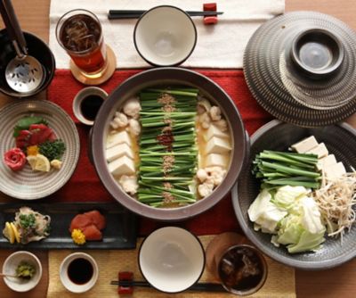 ★【産直】国産黒毛和牛もつ鍋醤油味（２～３人前）