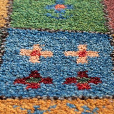 ★ペルシャ絨毯　手織りギャッベ　チェアサイズ　１