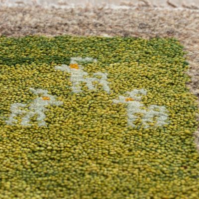 ★ペルシャ絨毯　手織りギャッベ　チェアサイズ　４