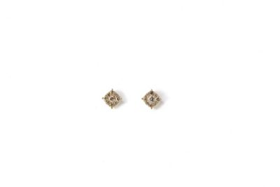 ★Ｋ１８ＹＧダイヤモンドピアス