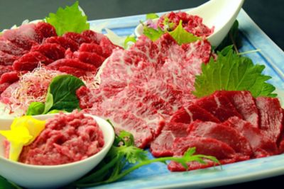 ＜熊本/千興ファーム＞★【産直】鮮馬刺しスライス５種バラエティーセット