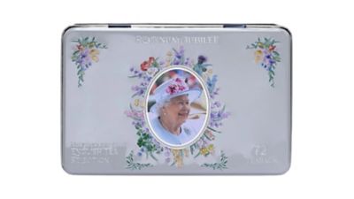 NEW ENGLISH TEAS/ニューイングリッシュティー 【スコパおまとめ】★プラチナジュビリー・ティーセレクション缶（ティーバッグ）