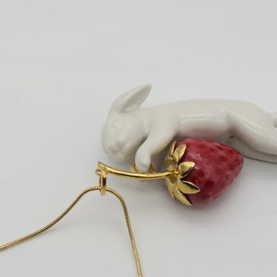 アンドレスギャラルド　ラビットストロベリーネックレス