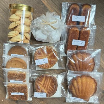 ★Ｒａｎｕｎｃｕｌｕｓクッキー缶とフランス菓子のセット