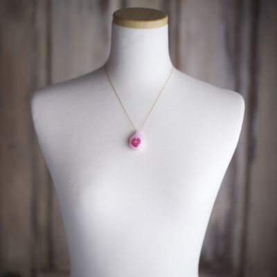★【産直】【Ｃｒｙｓｔａｌ】　ドロップペンダント「Ｌｏｖｅー心」１４ＫＧＦチェーン付き