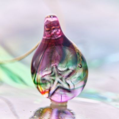 ＜北海道/幸愛硝子＞★【産直】【Ｃｒｙｓｔａｌ】　ドロップペンダント　「Ｔｗｉｎｋｌｅー華」１４ＫＧＦチェーン付き