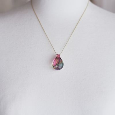 ★【産直】【Ｃｒｙｓｔａｌ】　ドロップペンダント　「Ｔｗｉｎｋｌｅー華」１４ＫＧＦチェーン付き