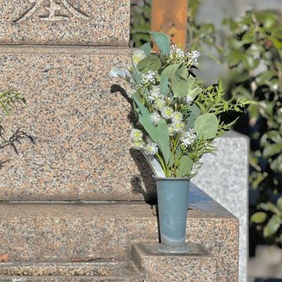 お墓用造花　ナチュラルグリーンの花束（１対）